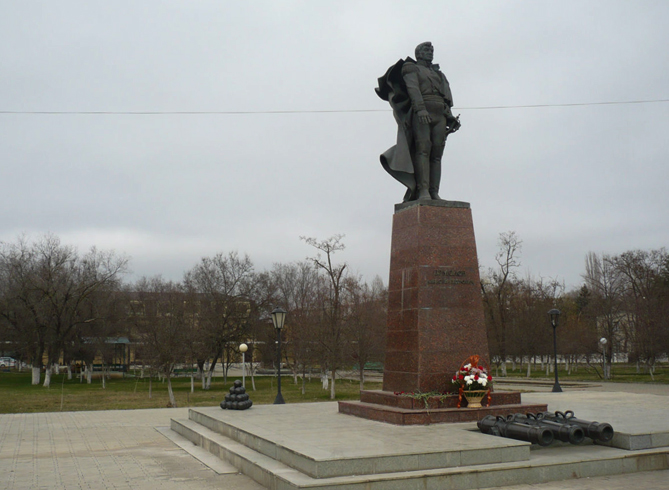 Памятник генералу Ермолову