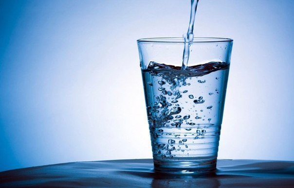 10 причин, зачем пить много воды