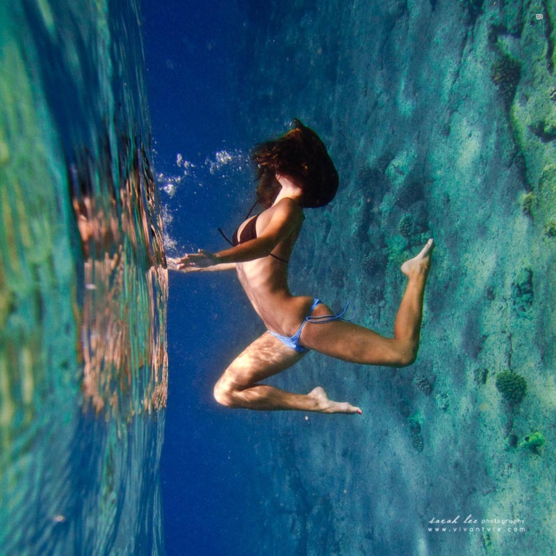 Девушка подводное фото