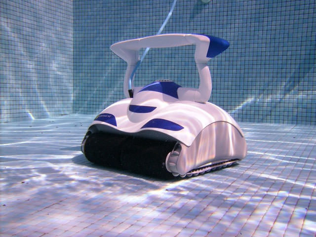Донный робот пылесос для очистки бассейна