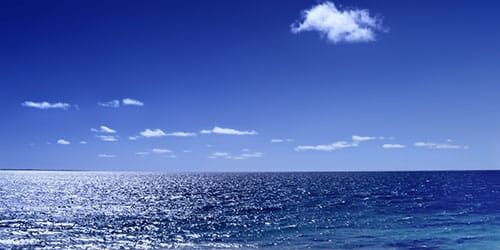 спокойное синее море