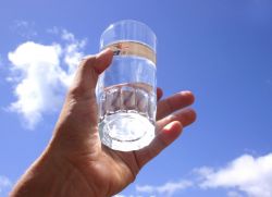 можно ли пить дистиллированную воду