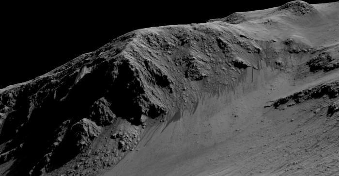 Изображение кратера Горовица, полученное наложением снимка камеры HiRISE на 3D модель поверхности. Темные полосы – следы потоков соленой воды. Фото: NASA/JPL-Caltech/Univ. of Arizona