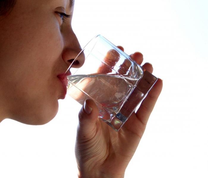  сколько воды нужно пить в день беременной 