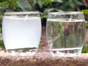 Белая и чистая вода – для сравнения