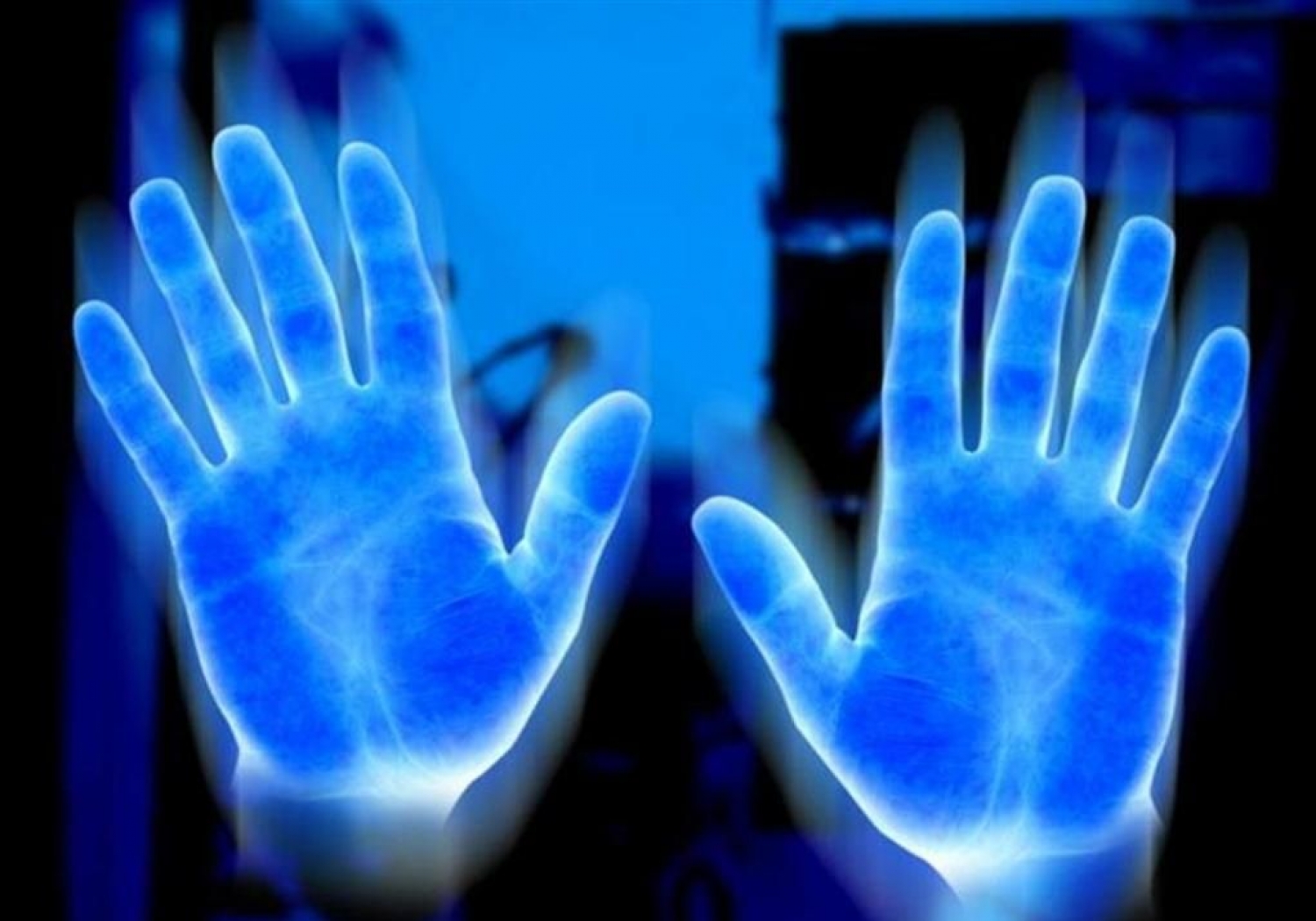 синие-руки.jpg