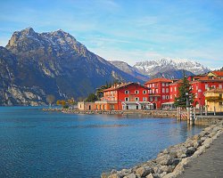 Озерные курорты Италии